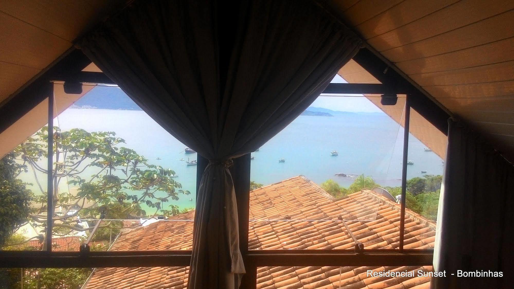 Residencial Sunset Aparthotel บอมบินญัส ภายนอก รูปภาพ