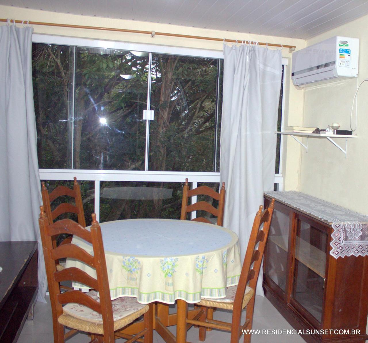 Residencial Sunset Aparthotel บอมบินญัส ภายนอก รูปภาพ