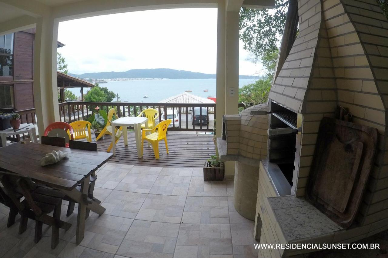 Residencial Sunset Aparthotel บอมบินญัส ภายนอก รูปภาพ
