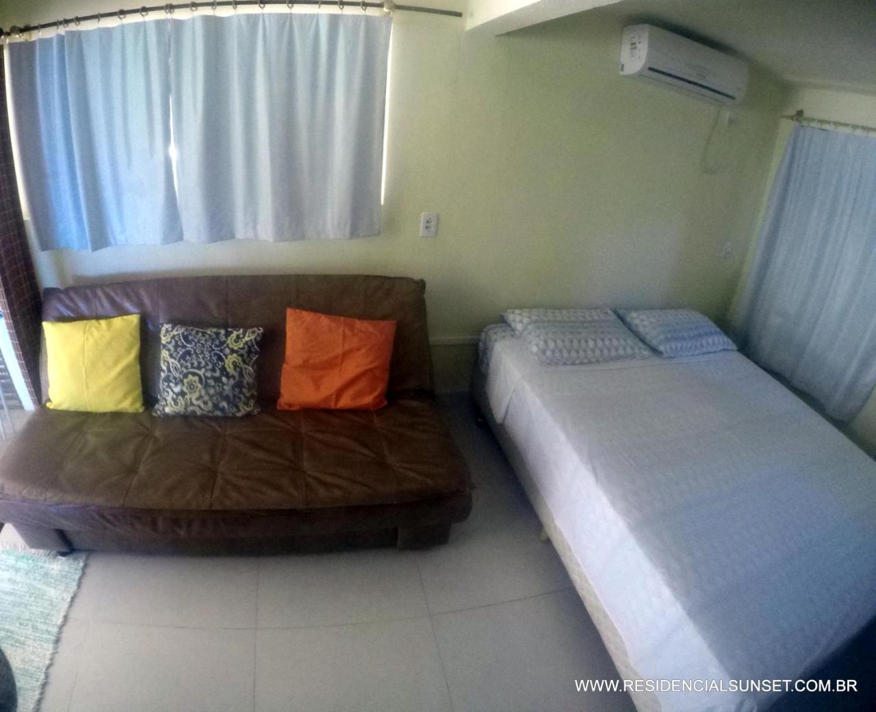 Residencial Sunset Aparthotel บอมบินญัส ภายนอก รูปภาพ