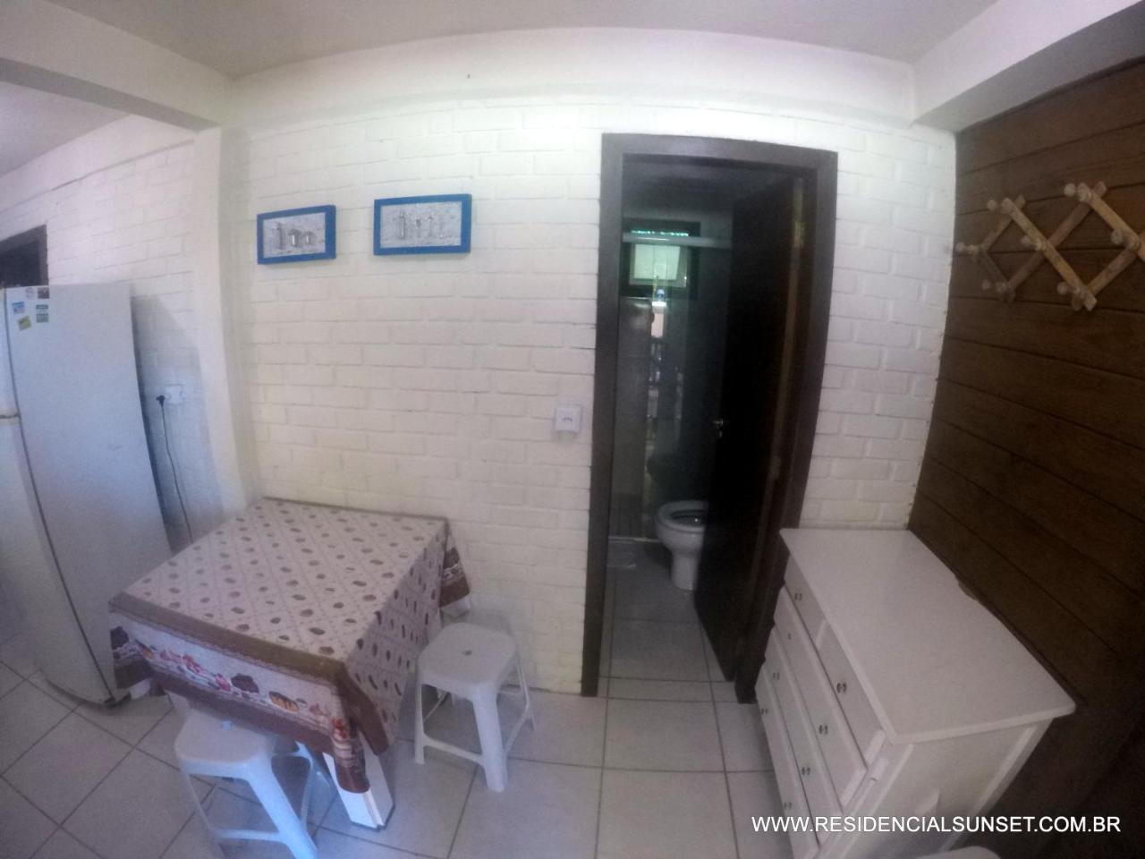 Residencial Sunset Aparthotel บอมบินญัส ภายนอก รูปภาพ