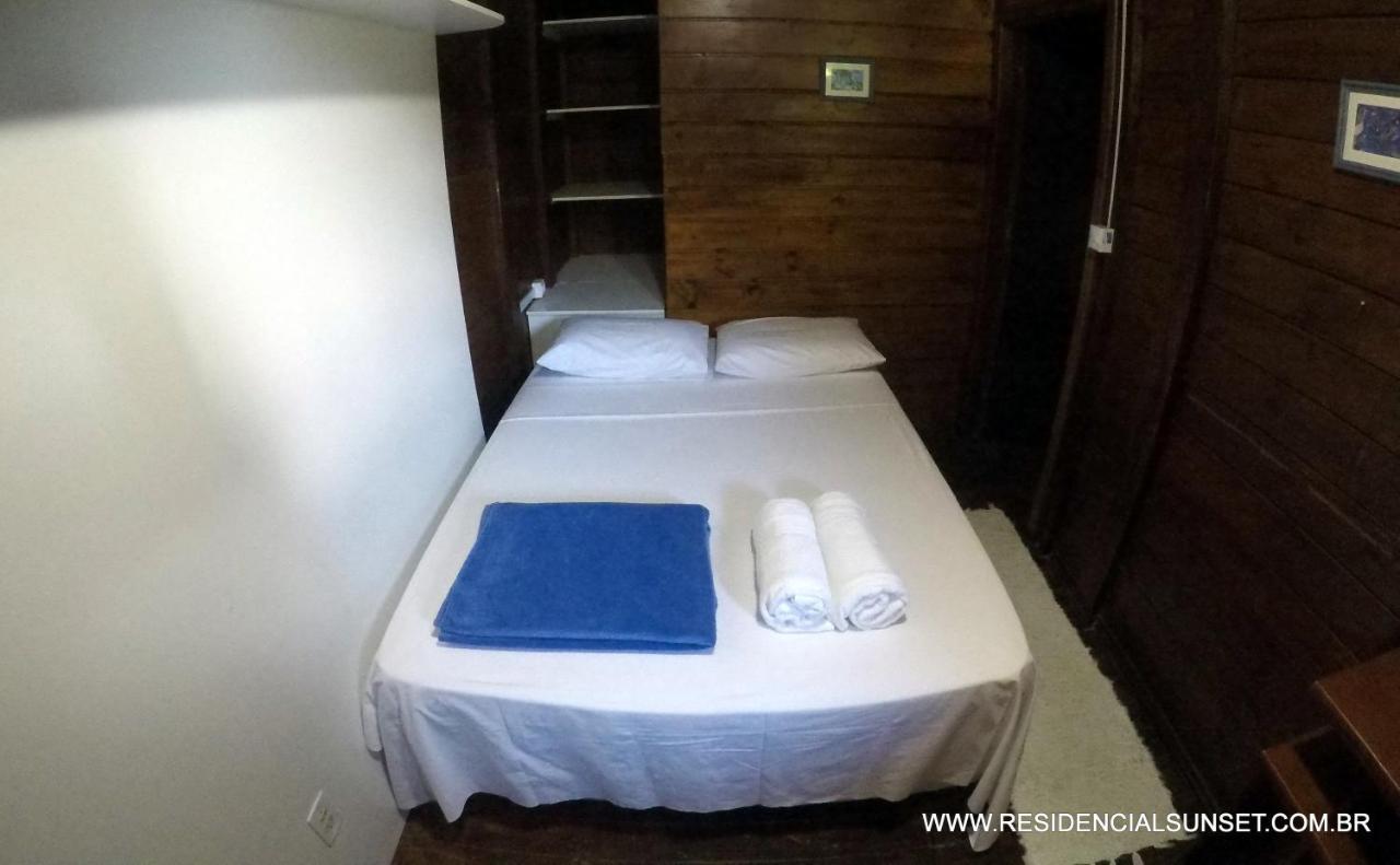 Residencial Sunset Aparthotel บอมบินญัส ภายนอก รูปภาพ